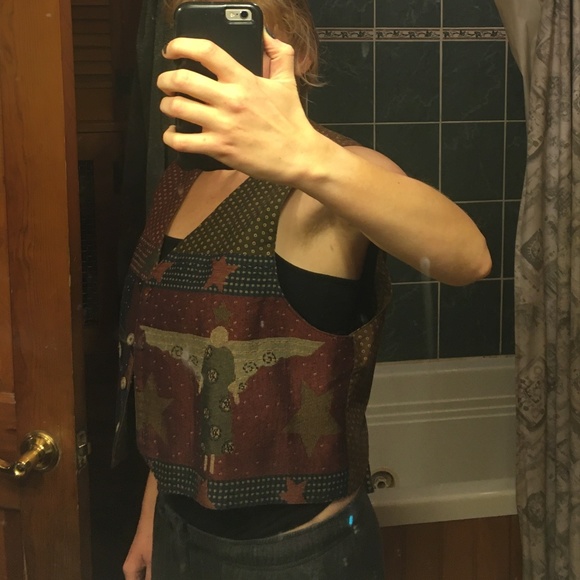 Holiday Vest - Picture 2 of 4